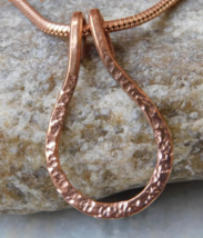 Medallón colgante de pezuña de zapato de caballo de curación de cobre pu... - $21.58