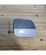 OEM 2014-2016 Toyota Highlander front bumper tow hook cover RH 52127-0E150 - €15,37 EUR