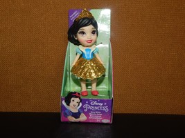 New! Disney Princess Mini Snow White Poseable Doll 3.5&quot; Free Shipping Glitter - £10.27 GBP