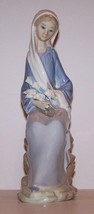 Stunning Retired Lladro #4972 Girl Sitting With Calla Lilies 9 1/2&quot; Figurine - £90.78 GBP