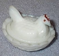Miniature White Milk Glass Hen on Nest - £10.18 GBP