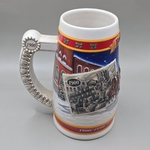 1900-1999 BUDWEISER-A Century of Holiday Tradition-1999-Holiday Stein-C389 - $246.03 MXN