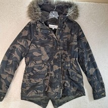 Sebby Camouflaged Detachable Faux Fur Hood Full Zip &amp; Snap Closer Jacket Sz Sm - $14.52