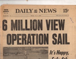 Daily News - Newspaper July 4, 1976 (200 Anniversary of America) - £4.66 GBP