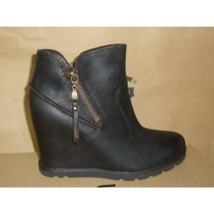 UGG Australia MYRNA Lodge Wedge Leather Sheepskin Boots Size US 7 NIB #1008715 - £69.19 GBP