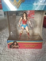 Wonder Woman Hallmark Christmas Tree Ornament upc 763795439447 - £40.15 GBP