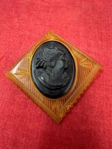 Bakelite cameo Brooch VTG Apple Juice Pendent Raised Celluloid Unsigned ... - £51.43 GBP