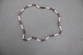 Hawaiian Chipped Puka Sea Shell Necklace Purple &amp; White Barrel Clasp Surfer Nwot - £7.98 GBP