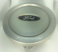 03-2006 Ford Expedition Wheel Center Cap Silver OEM Part No. 3L141A096BA - $14.00