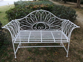 Clearance-55 IN Metal Garden Bench Chair Decor White Yard Seat Yard Furniture - £140.74 GBP