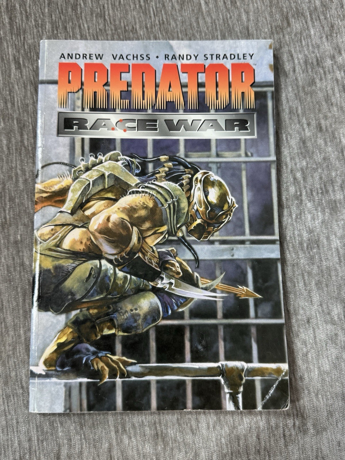 Predator: Race War (Dark Horse Comics TPB) by Andrew Vachss &amp; Randy Stra... - £22.20 GBP