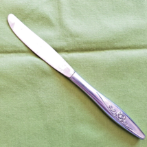 Oneida Stainless Deluxe Lasting Rose Dinner Knife 8.5&quot; Taiwan/USA - £4.64 GBP