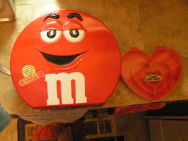 M &amp; M&#39;s Collectors Tin With Free Color Works Included! - $10.39
