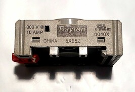 GRAINGER 5X852 RELAY SOCKET - $7.07 CAD