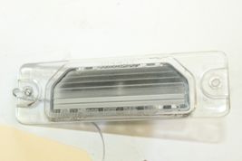 2003-2008 INFINITI FX35 FX45 REAR HATCH LID LICENSE PLATE LIGHT HOUSING J817 image 6