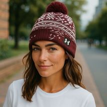 Under Armour UA Women&#39;s Performance Pom Pom Winter Beanie Hat one size M... - $350.31 MXN