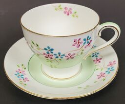 Vintage Hand Painted Bell 4069 Bone China Tea Cup and Saucer - $12.82