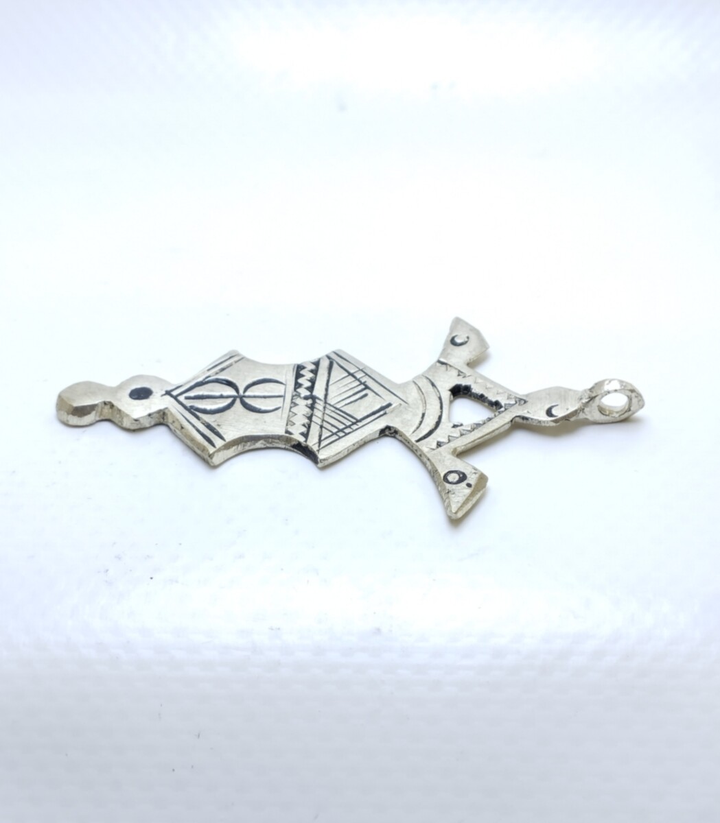 Tuareg Cross Pendant – Handmade Silver Tribal Berber Amulet from Morocco Item image 4