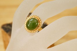 Vintage Estate Jewelry 14KT Yellow Gold EP Ring Oval Jade Stone Ring Size 6 - $24.74
