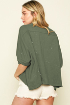 Green Distressed Bleached Asymmetric Hem Short Sleeve Top, Women&#39;s Shirt - £27.54 GBP