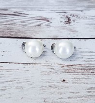 Vintage Sarah Coventry Clip On Earrings - Faux Pearl 0.5&quot; - £10.27 GBP
