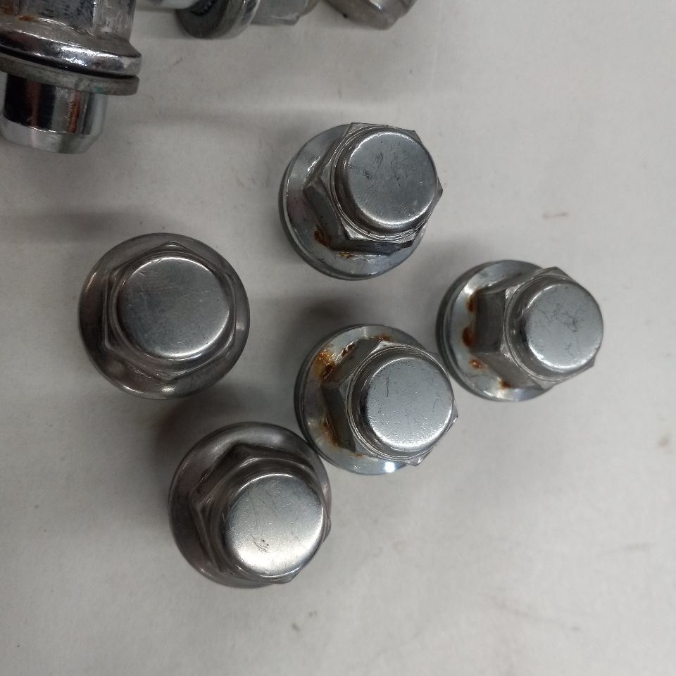 INFINITI QX50 Lug Nut Set  2017 2016 2015 2014 Item image 3