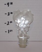 Clear Wine Bottle Stopper Grapes - $14.80