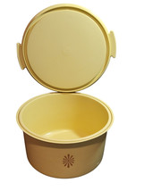 Vintage Tupperware 663-1 Servalier Bowl w/ Lid Yellow 8 Cup Retro Storage - $29.65