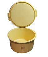 Vintage Tupperware 663-1 Servalier Bowl w/ Lid Yellow 8 Cup Retro Storage - $40.68 CAD