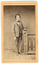 CIRCA 1880&#39;S CDV Young Man Wearing Suit &amp; Tie In Studio JS Aunspach Pillow, PA - £7.41 GBP