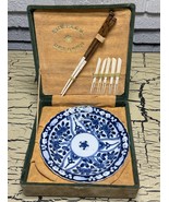 Antique Japanese Imari Porcelain Plate in Box w/ Chopsticks &amp; Skewers Bl... - $1,900.49 MXN