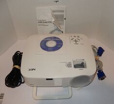 NEC VT580 Portable LCD Projector Low 67 Lamp Hours! w/ Cables Manual VT85LP - $79.15