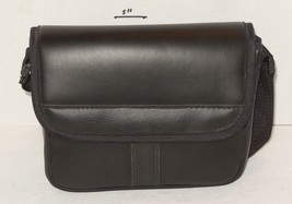 Dakota Binoculars with bag - $30.96