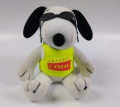 Peanuts Snoopy Totally Cool Plush Stuffed Animal Toy 5&quot; Sitting - £7.93 GBP