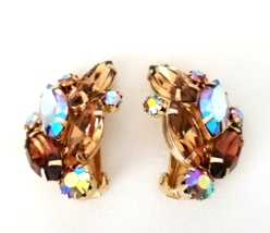 Vintage Aurora Borealis AB Light Brown Rhinestone Clip On Earrings Unsigned - $26.00