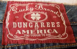 Lucky Brand Flare leg jeans Dungarees size 32 - $341.93 MXN
