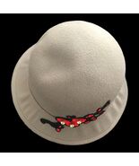 Women&#39;s Gray Hat - $18.99