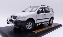 Maisto Mercedes-Benz 1997 ML320 1:18 Scale Die Cast SUV Model Off Road S... - £26.17 GBP