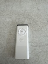 APPLE A1156 White Remote Control for Apple Products Geniune - £6.22 GBP