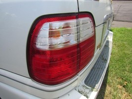 1998-2004 Lexus LX470 Outer Quarter Mtd Taillight Light Lamp Driver Left LH image 11