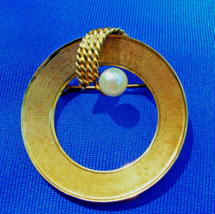 Elegant Vintage Design Pearl Brooch Unique Handmade Solid 14k Gold Pin Gift - £603.11 GBP