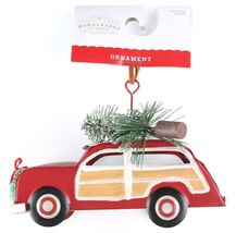 Tin Woody Wagon Car With Wreath and Christmas Tree Ornament NEW - €6,85 EUR