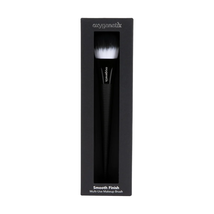 Oxygenetix Smooth Finish Foundation Brush image 2