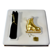 Estee Lauder &quot;Ice Skates &quot; Solid Perfume Compact 2001 &quot;Pleasures&quot; New Ol... - $119.99