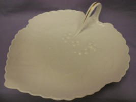 Spode Embossed White Grape Leaf Shaped Handled Serving Plate / Dish England - £20.45 GBP
