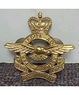 VTG Royal Canadian Air Force Gold Tone Coat Of Arms Military Veteran Hat... - $23.08