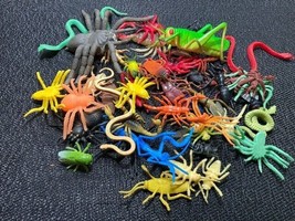 Lot of creepy crawlies. Snakes, spiders, roaches, ants, scorpions and more!! - £6.37 GBP