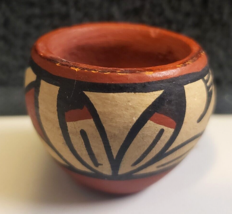 JEMEZ New Mexico Pueblo VTG Miniature 1&quot; Mini Navajo (by E.S.) Handmade BOWL/POT - £11.25 GBP