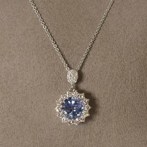 Women&#39;s Necklace Solid 18k White Gold Halo Round Blue Sapphire, Natural Diamonds - £1,680.36 GBP