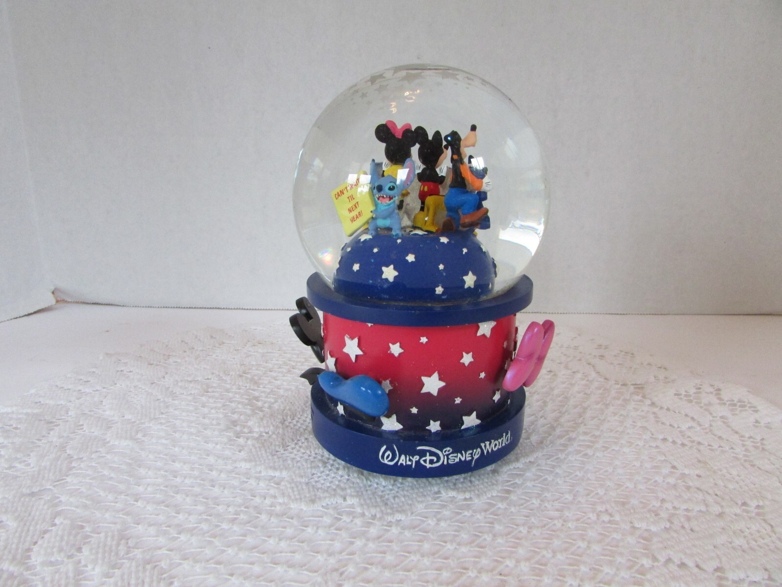 Disney Musical Snowglobe Mickey & Friends 2006 WDW Best of Friends Music Box Item image 2